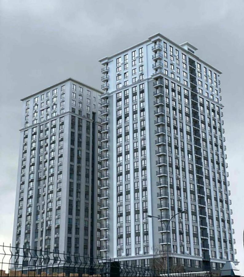 קייב Solo Apartment Kamenskaya מראה חיצוני תמונה